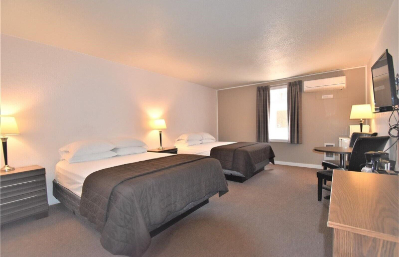 Room 3, Willowbend Hotel, Division No. 4