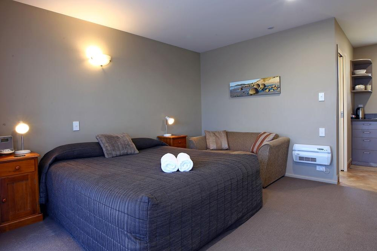 Bedroom 2, Heritage Court Motor Lodge Oamaru, Waitaki