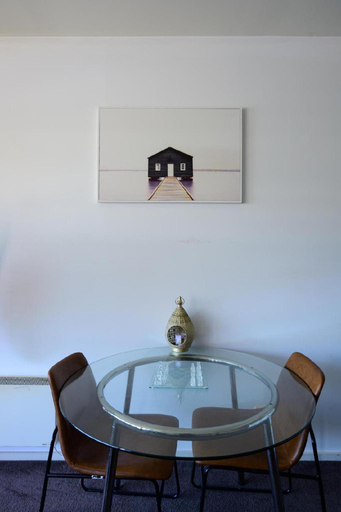 4, Luxurious Apartment in the heart of Docklands, Melbourne