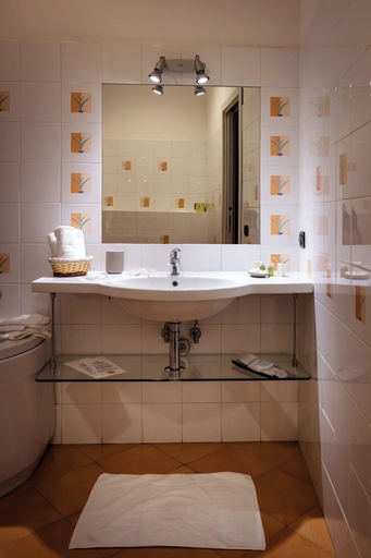 Bathroom 3, Residenza in Vaticano Roma, Roma