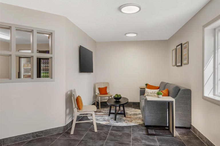 Public Area 2, Sonesta Simply Suites Boston Burlington, Middlesex