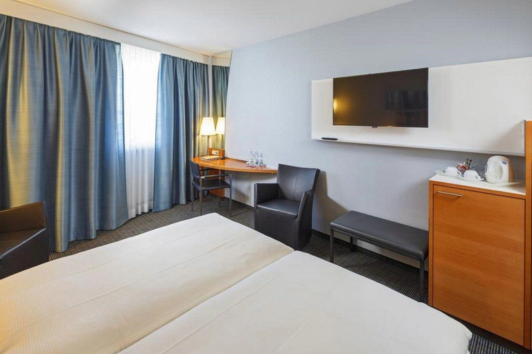Bedroom 3, Hotel Metropol Basel, Basel