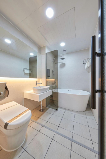 Bathroom 5, Gwangju Hive Inn, Jangseong