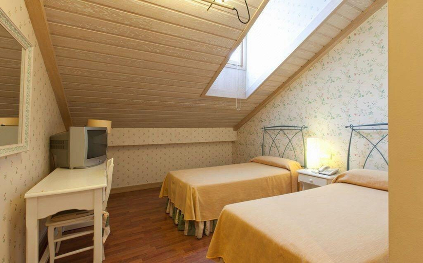 Bedroom 3, Azofra, Burgos