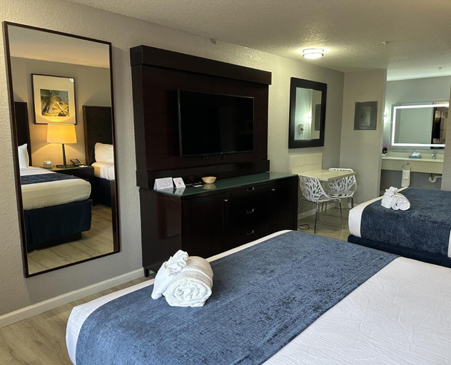 Bedroom 2, Lantern Inn & Suites - Sarasota, Manatee