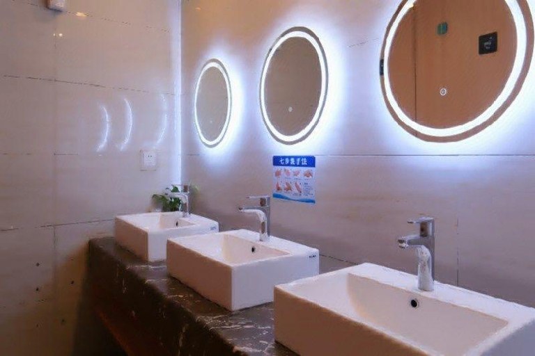 Bathroom 3, Wohkoon Traveling Sun Youth Hostel (Beijing Shichahai Store), Beijing