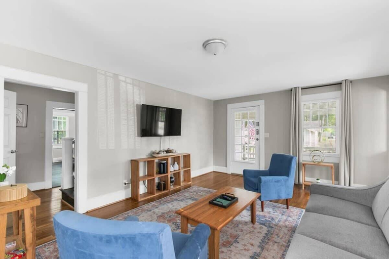 Living area 4, 52nd Ensley Chic, Jefferson