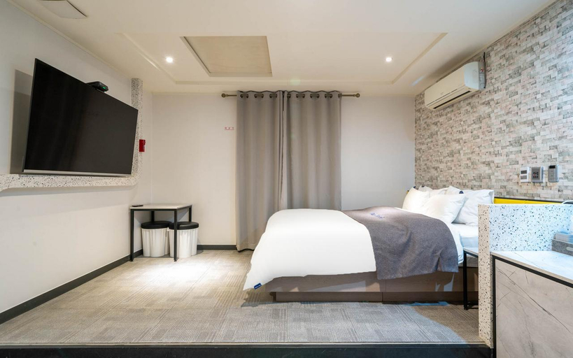 Bedroom 2, Dangjin Blue Hotel, Dangjin