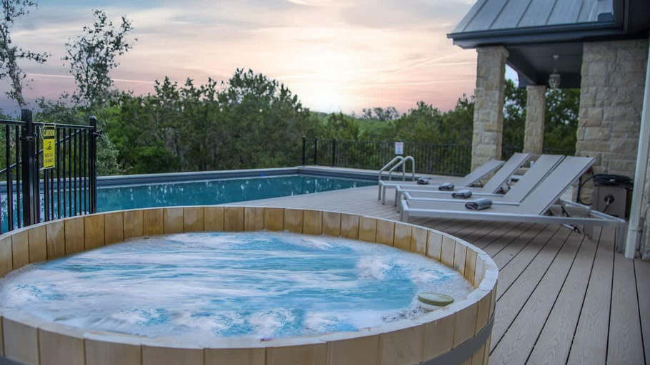 Sport & Beauty 5, Spicewood Lodge W/pool, Hottub, Burnet