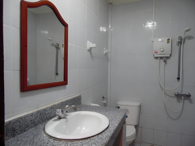 Bathroom 3, Anou Paradise Hotel, Vientiane
