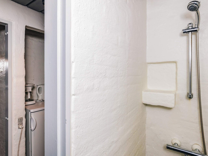 Bathroom 5, 6 Person Holiday Home in Brovst, Jammerbugt