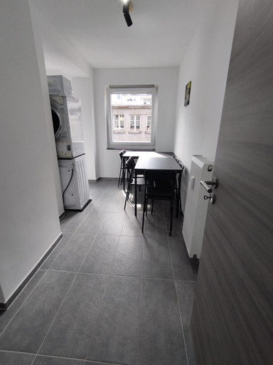 Others 3, Meribu G31 Wohnung fur Monteure und Arbeiter, Essen