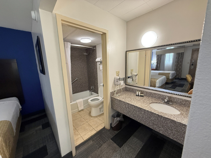 Bathroom 3, Frontier Inn, Barton