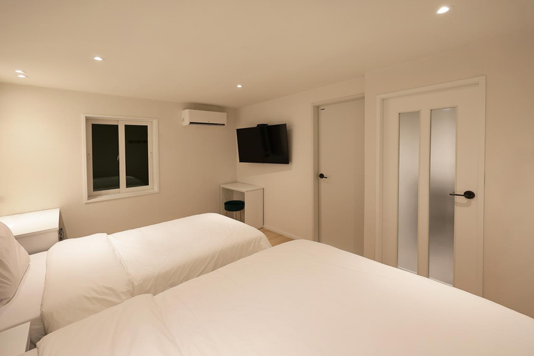 Bedroom 4, Busan Songjeong Stay, Haeundae