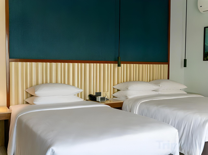 Bedroom 3, Roy's Hotel and Convention Center, Bacolod City