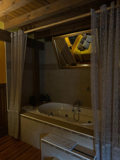 Bathroom 3, Casa Quimera, Ávila