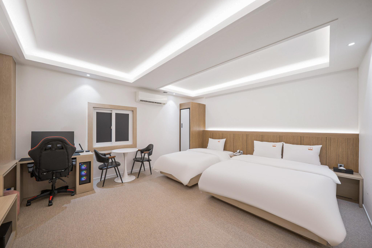 Bedroom 2, Changwon Palyongdong DEUMEU Hotel, Changwon