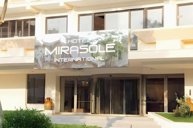 Exterior & Views 2, Hotel Mirasole International, Latina