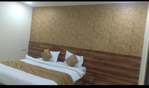 Bedroom 2, Siddi Vinayaka hotel, Hyderabad