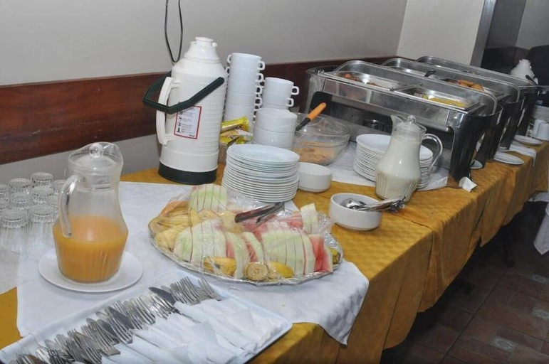 Food & Drinks 4, Maxoil Hotel, Kieni