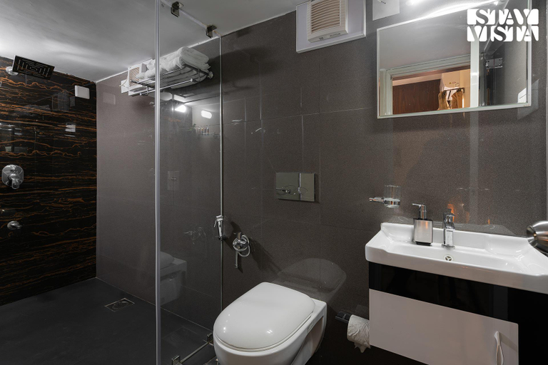 Bathroom 3, StayVista at Nature’s Nook, Thrissur