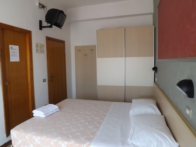 Bedroom 2, Hotel Desiree, Forli' - Cesena