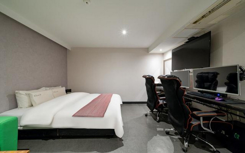 Bedroom 2, Suwon Ingye-dong Janibee, Suwon