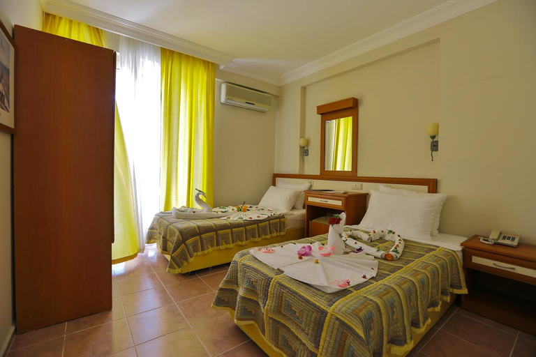 Bedroom 3, Club Big Blue Suit Hotel - All Inclusive, Alanya
