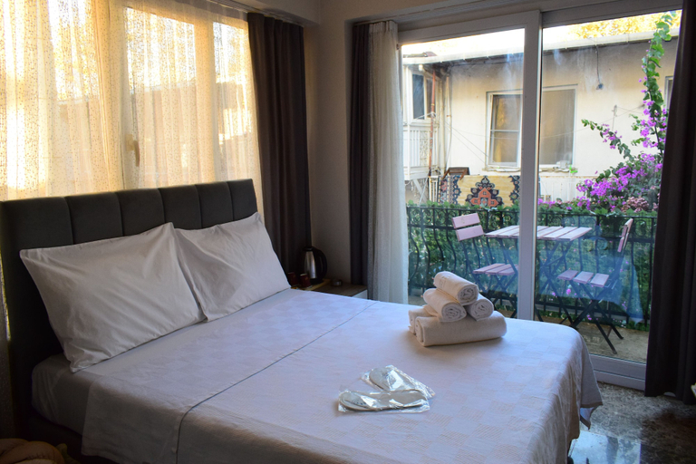 Room 4, Buyukada Carsi Pansiyon, Adalar