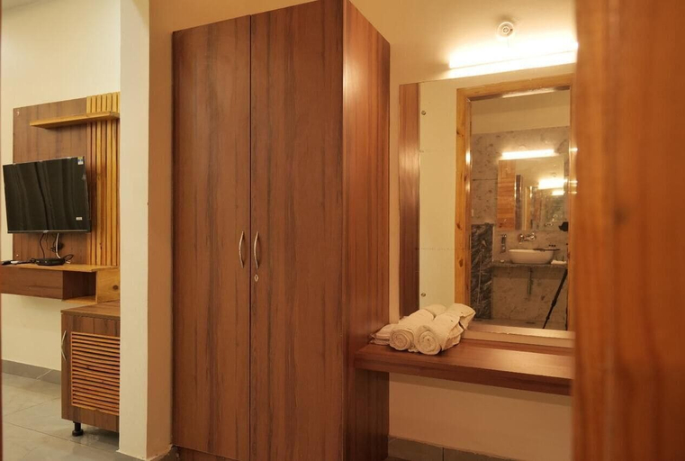 Bathroom 2, Sk Premium Park GGN, Gurgaon