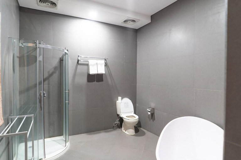 Bathroom 4, Maxi Hotel & Spa, Badung