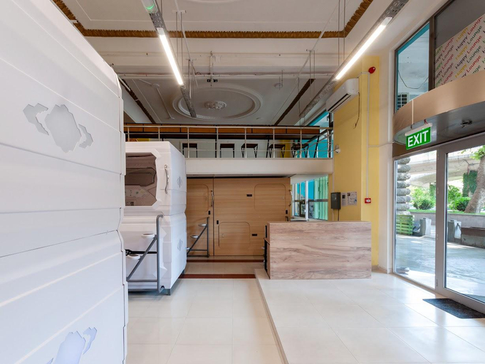 Entrance 4, Capsule Hotel Happy lounge, Tbilisi