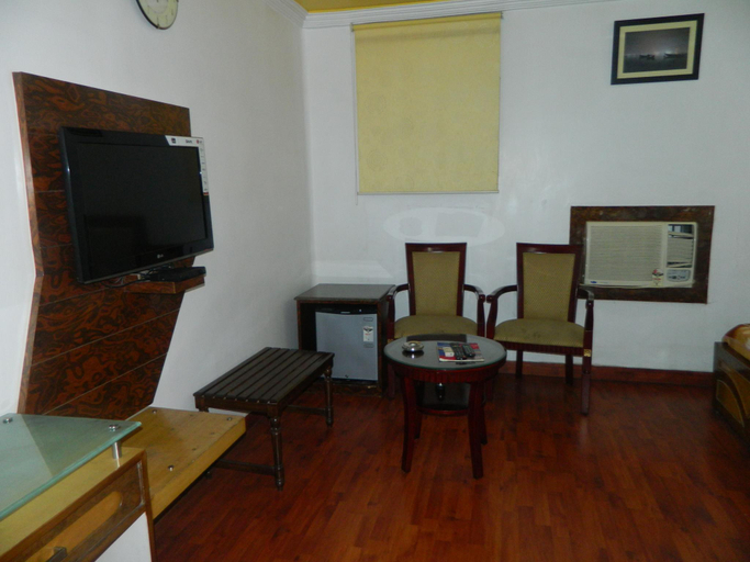 Others 5, Hotel Republic, Patna
