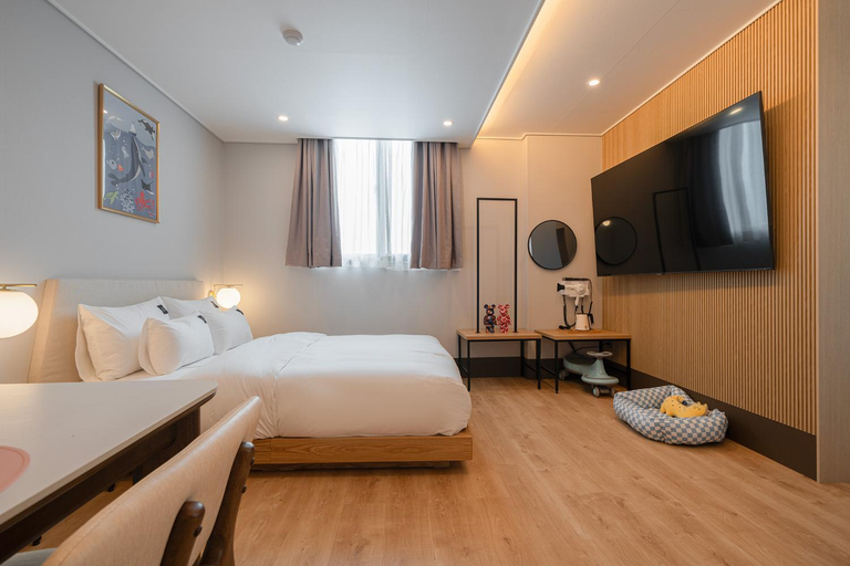 Bedroom 4, Browndot Gangneung Station, Gangneung