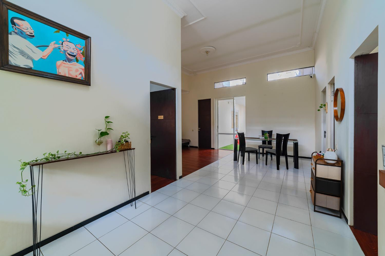 Others 5, Dhome by Riana, Malang