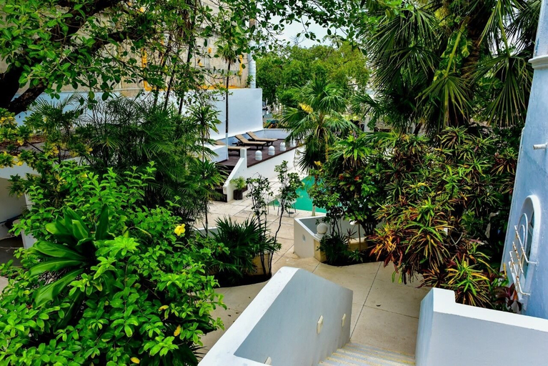 Others 3, Hotel tropical casa blanca, Cozumel