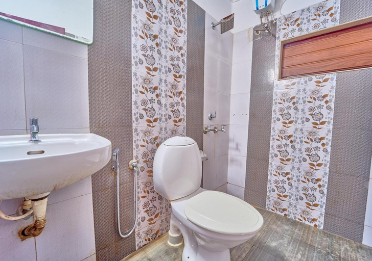 Bathroom 3, Cotelac Heritage Lake Resort Alleppey by VOYE HOMES, Alappuzha