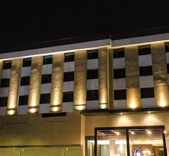 Others 3, Hotel Lxia, Pune