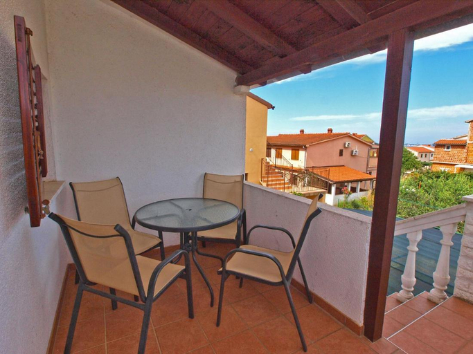 Balcony/terrace, Cozy apartment in Peroj, Vodnjan