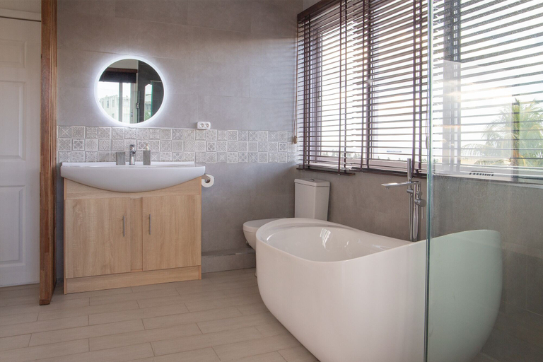 Bathroom 4, Casa Maria, Black River