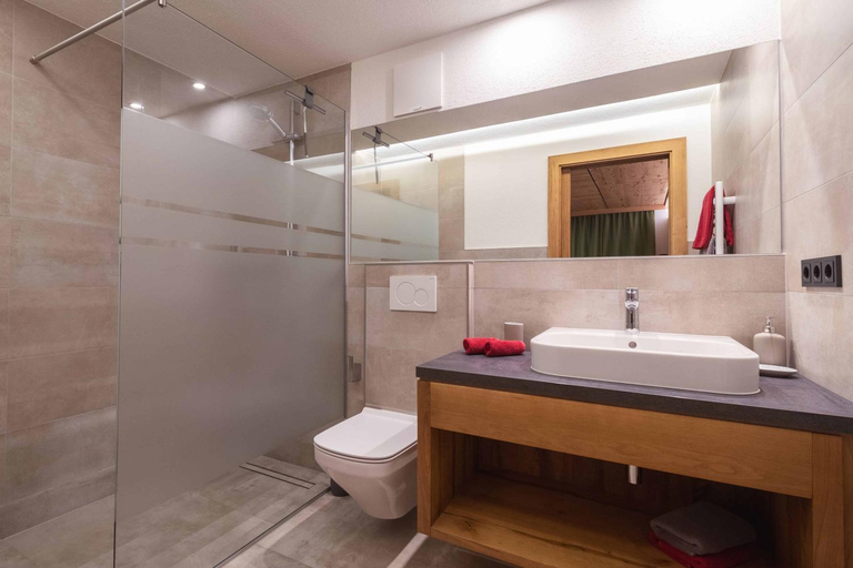 Others 5, Appartement Pension Strolz, Reutte
