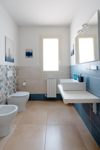 Bathroom 3, Ruota di Carretto, Catania