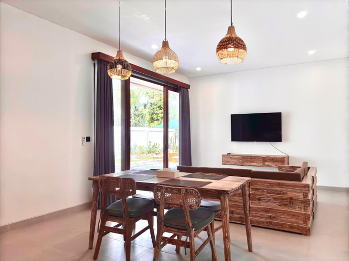 Shared lounge/TV area