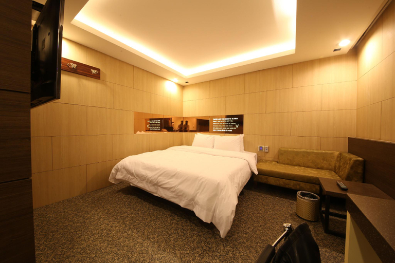 Bedroom 3, Gwangalli Moon Bay Hotel, Suyeong