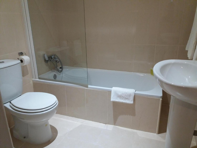 Bathroom 4, Riomar, Lagos