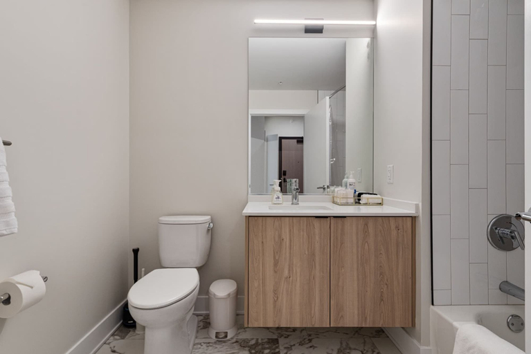 Room 4, Unforgettable Stay High End 2BR Easy City Access, Cook