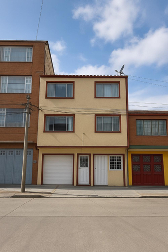 Exterior & Views
