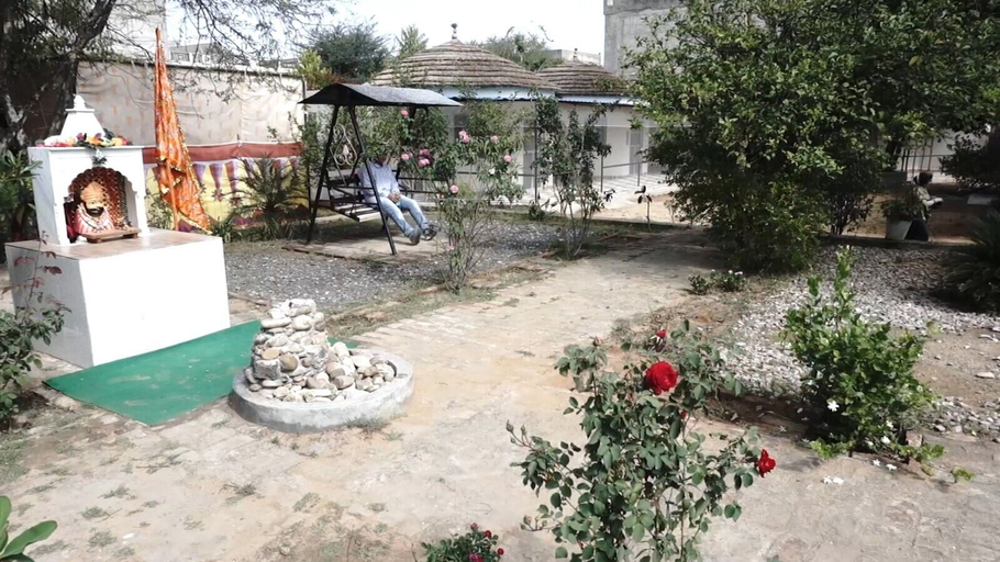 Garden 2, Shyam Luxurious Huts & Guest House, Sikar