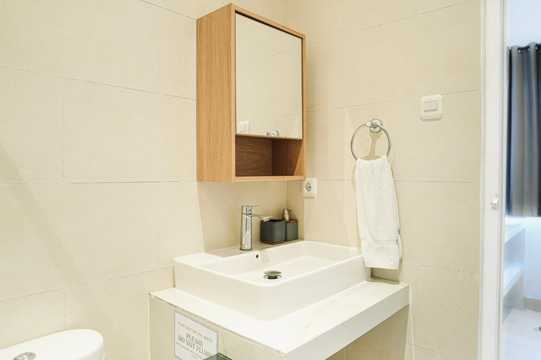 Bathroom 5, Dip & Doze Boutique Hostel, Badung