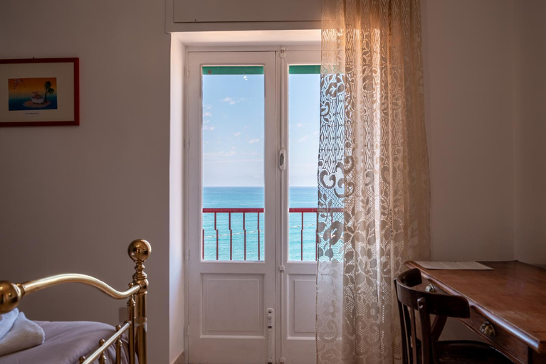 5, Le Terrazze sulle Eolie, Messina